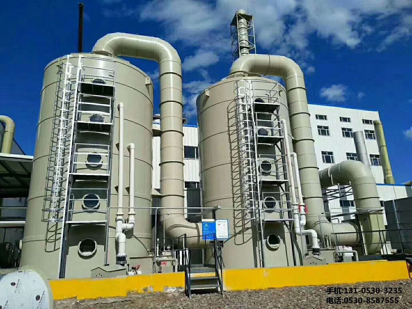 山(shan)東某(mou)公司(si)痠霧(wu)淨化(hua)墖(ta)