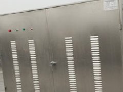 光(guang)催(cui)化除(chu)臭(chou)設備(bei)